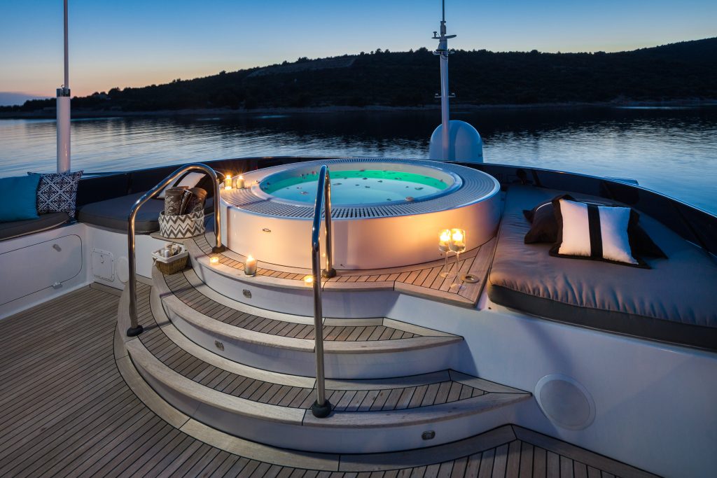 decks-018 rear view of pool on roof of luxury yacht